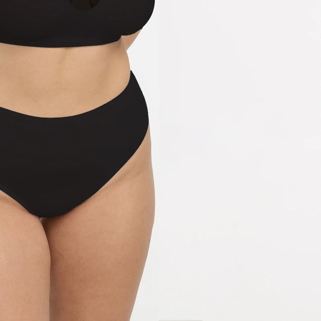 💎 High-Waist Shaping Briefs – Seamless Support for Every Curve